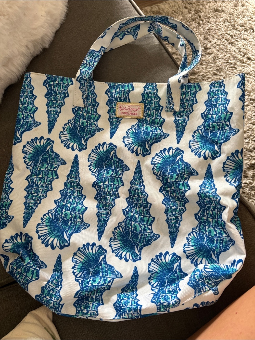 Lilly Pulitzer seashell bag with straps